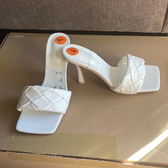 Womens Sandals, Women's Sandals Braided Shoulder Straps 7 new‎ never worn - Picture 4 of 6